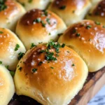 Easy Garlic Butter Dinner Rolls